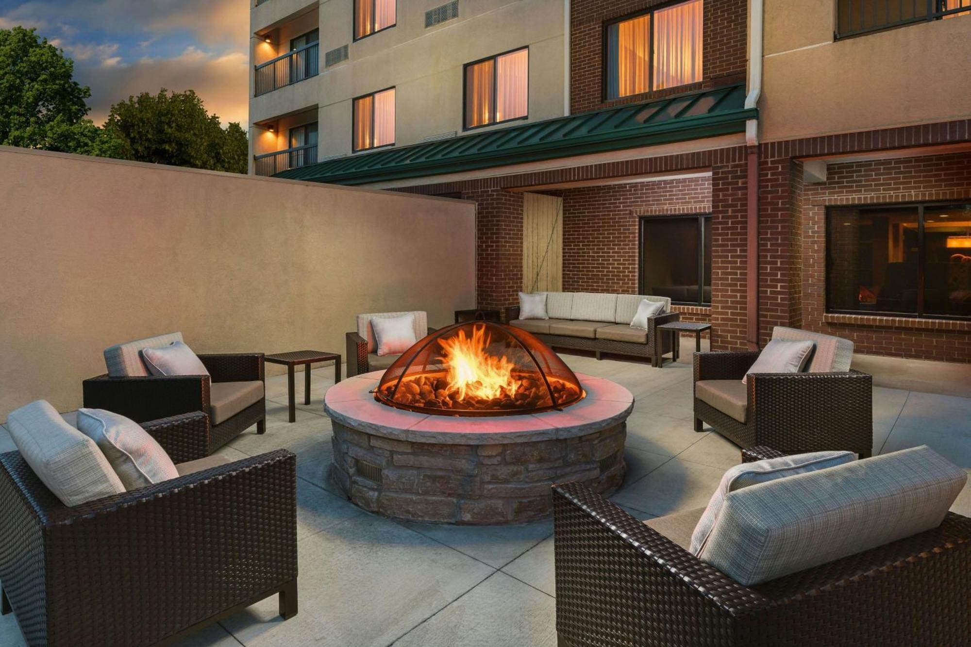 Courtyard Chicago Bloomingdale Hotel Luaran gambar